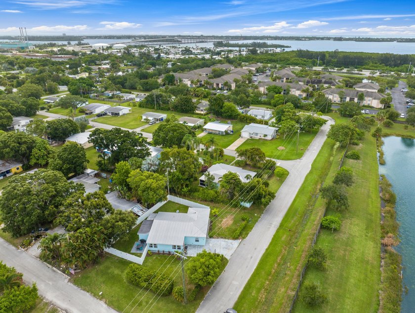 Step into a home that instantly feels like the one you have been - Beach Home for sale in Vero Beach, Florida on Beachhouse.com