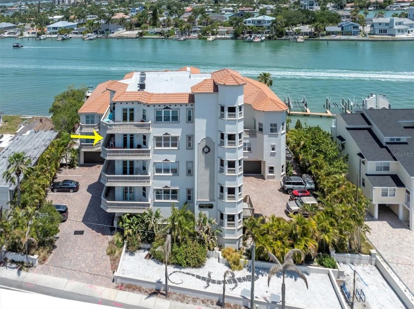 High & Dry!!! This newer construction condo (2007) sustained no - Beach Condo for sale in Treasure Island, Florida on Beachhouse.com