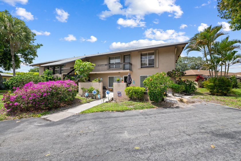 Step into comfort and style with this two bedroom, two bath - Beach Condo for sale in Delray Beach, Florida on Beachhouse.com