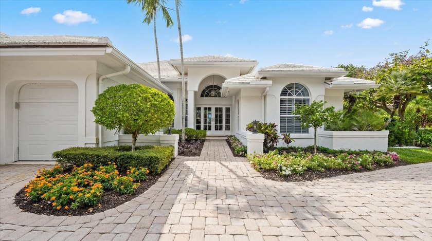 Welcome to 116 Echo Drive, an exceptional 3 bedroom 3.5 bath - Beach Home for sale in Jupiter, Florida on Beachhouse.com