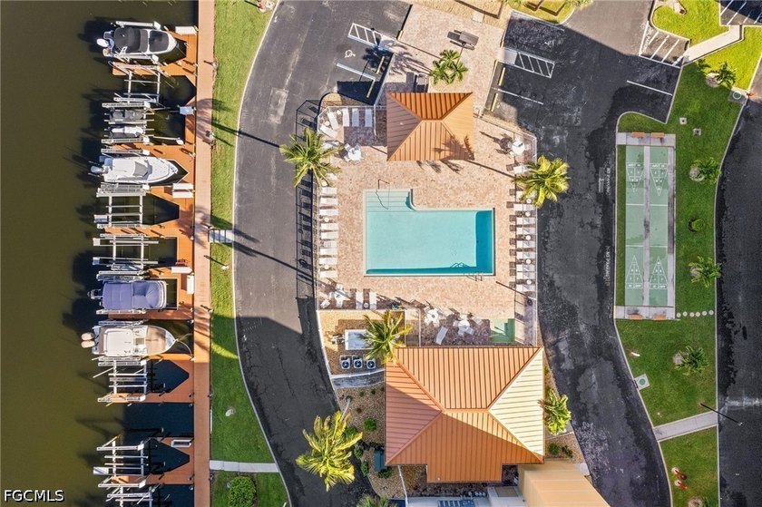 Welcome to your slice of paradise in Fort Myers, Florida! This - Beach Condo for sale in Fort Myers Beach, Florida on Beachhouse.com