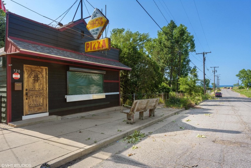 GREAT OPPORTUNITY!  RESTAURANT ADJACENT TO LAKE MICHIGAN BEACH & - Beach Commercial for sale in Gary, Indiana on Beachhouse.com
