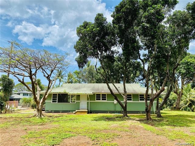 Big lot in North Shore with R-5 zoning , there is a lot - Beach Home for sale in Haleiwa, Hawaii on Beachhouse.com