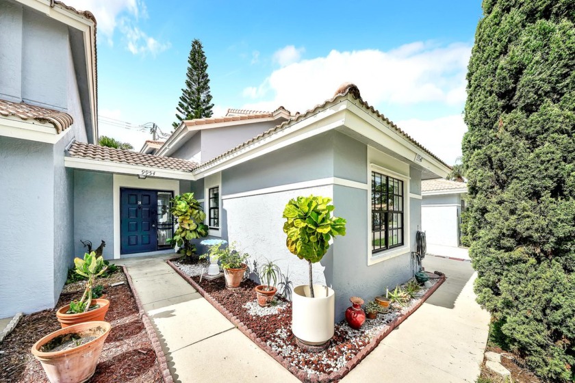 Welcome to 9954 Watermill Circle. This stunning home is a true - Beach Townhome/Townhouse for sale in Boynton Beach, Florida on Beachhouse.com