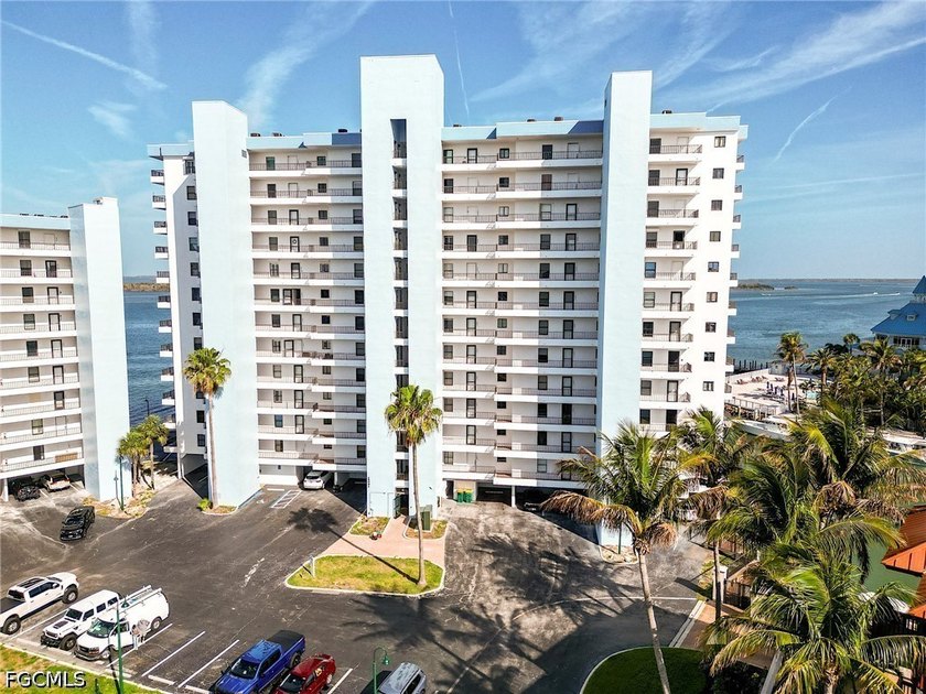 Value has an address.... Endless MAGNIFICENT Sunsets. Hands down - Beach Condo for sale in Fort Myers, Florida on Beachhouse.com