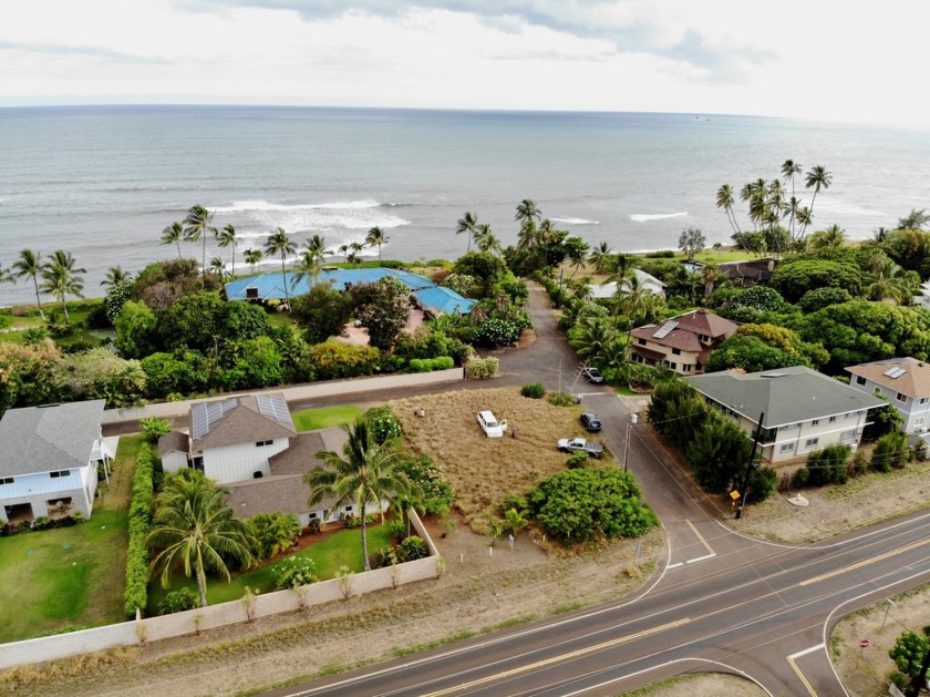 Level vacant corner lot just steps from the beautiful black - Beach Lot for sale in Kekaha, Hawaii on Beachhouse.com