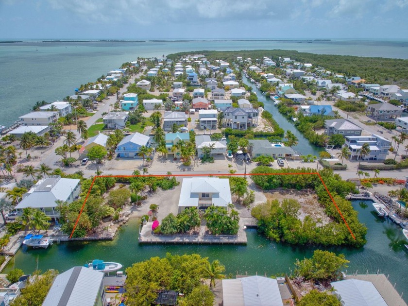 This 2,000 sq ft concrete fortress was designed and built by the - Beach Home for sale in Little Torch Key, Florida on Beachhouse.com
