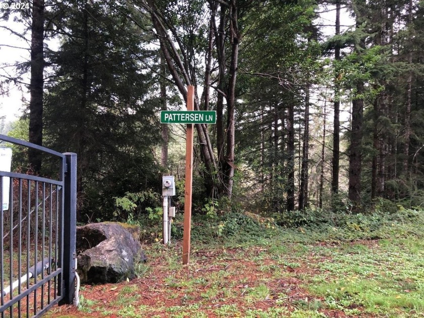 Build your dream home on this beautiful 2.57 Acre parcel in the - Beach Acreage for sale in Coos Bay, Oregon on Beachhouse.com