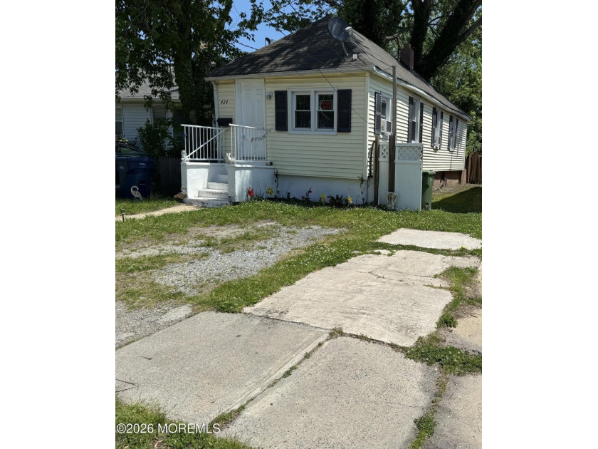 Cozy home with 1 bedroom, 1 bathroom in an area undergoing - Beach Home for sale in Neptune, New Jersey on Beachhouse.com