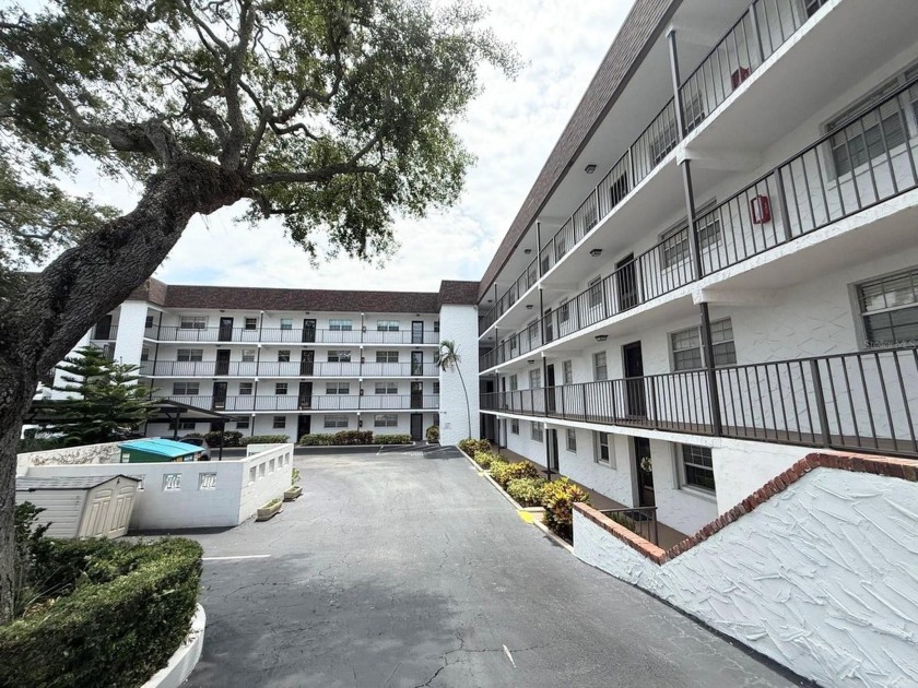 ********NEW PRICE!!!*****

Renovated 2-bedroom, 1-bath condo - Beach Condo for sale in Daytona Beach, Florida on Beachhouse.com
