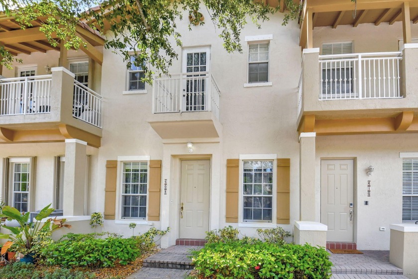 Step into luxury living at this stunning two-story townhouse - Beach Townhome/Townhouse for sale in Boynton Beach, Florida on Beachhouse.com