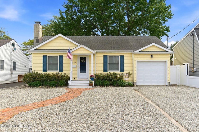 Beautiful, immaculate, turnkey ranch style home located about 2 - Beach Home for sale in Point Pleasant, New Jersey on Beachhouse.com