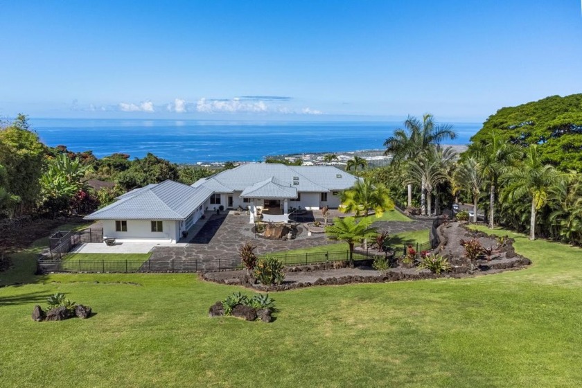 This is the Private, Executive Estate on 3 manicured acres you - Beach Home for sale in Holualoa, Hawaii on Beachhouse.com