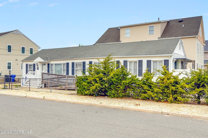 2BR / 1BA Ranch located on the bayside of Ortley Beach. Home - Beach Home for sale in Ortley Beach, New Jersey on Beachhouse.com