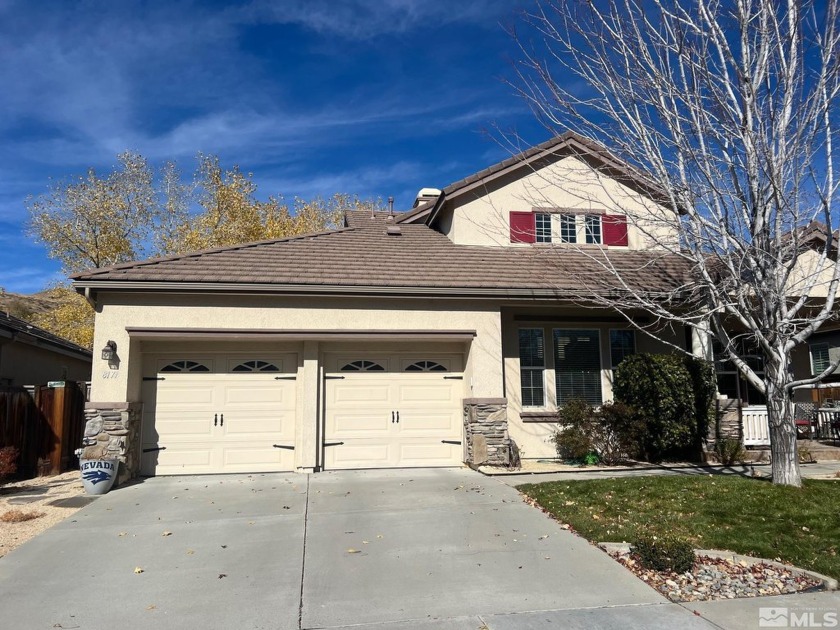 Beautiful home in Somersett set on a premium lot overlooking the - Beach Home for sale in Reno, Nevada on Beachhouse.com