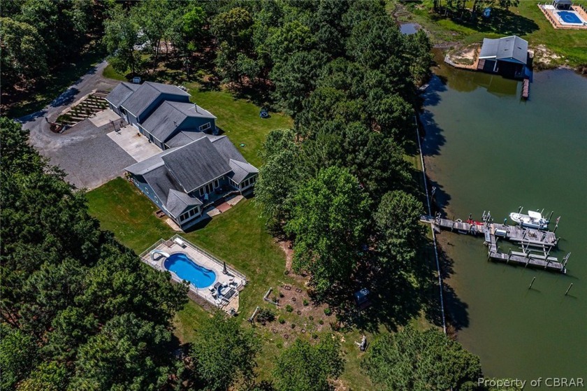 Beautiful 3 bedroom 4 bath waterfront home with waterside pool - Beach Home for sale in Heathsville, Virginia on Beachhouse.com