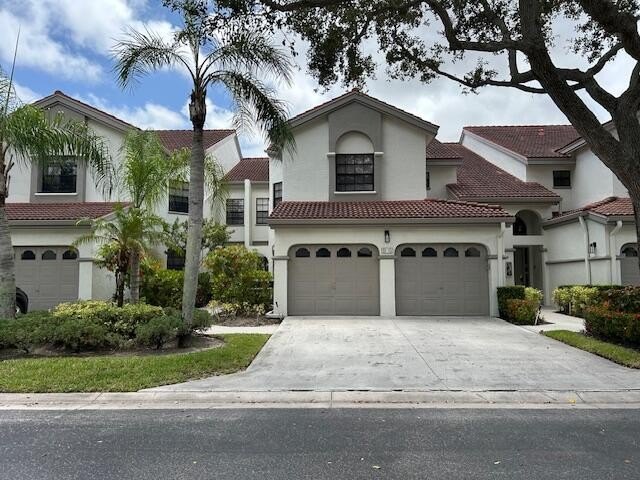 ALL AGES ,GROUND FLOOR ,STEPS TO CLUBHOUSE , Onsite Cafe - Beach Condo for sale in Boynton Beach, Florida on Beachhouse.com