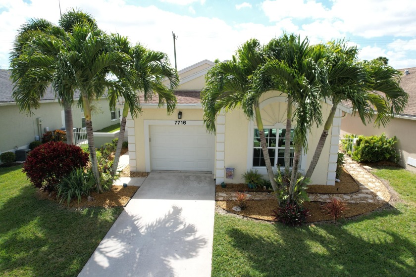 Tropical paradise in your own back yard. Don't miss out on this - Beach Home for sale in Delray Beach, Florida on Beachhouse.com