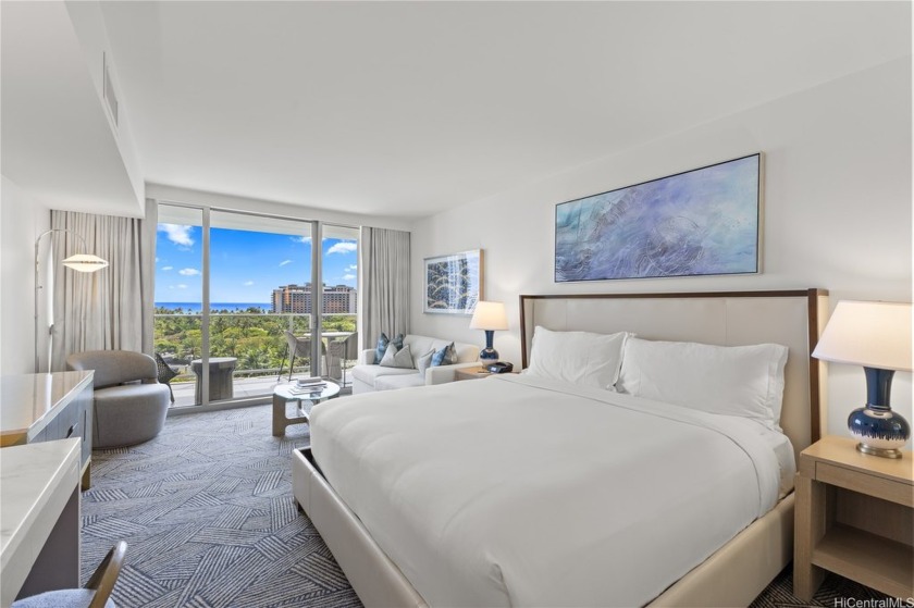 Recently upgraded and feels brand new! This beautiful studio in - Beach Condo for sale in Honolulu, Hawaii on Beachhouse.com