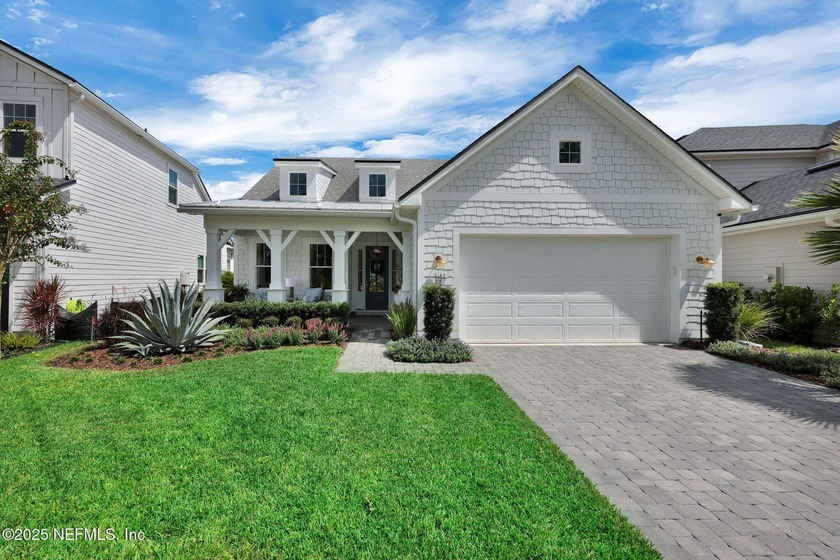Absolutely Stunning in Settlers Landing at Nocatee! Impeccably - Beach Home for sale in Ponte Vedra, Florida on Beachhouse.com