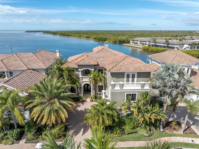 Under contract-accepting backup offers. Welcome to 4118 Causeway - Beach Home for sale in Tampa, Florida on Beachhouse.com