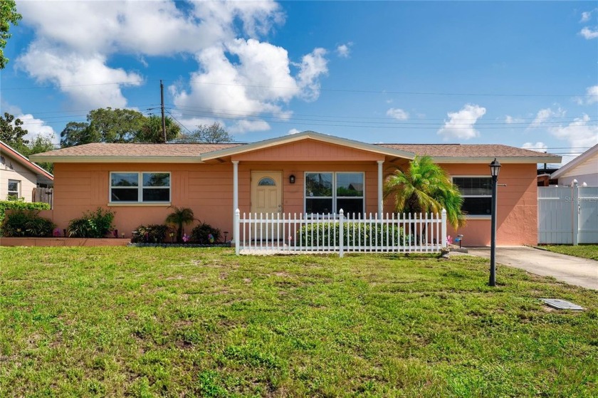 Come home to this adorable starter home, unpack, and start - Beach Home for sale in Seminole, Florida on Beachhouse.com