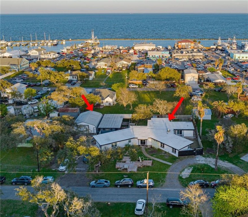 Unique property in the heart of Fulton! Sitting on 3 lots, Main - Beach Home for sale in Fulton, Texas on Beachhouse.com