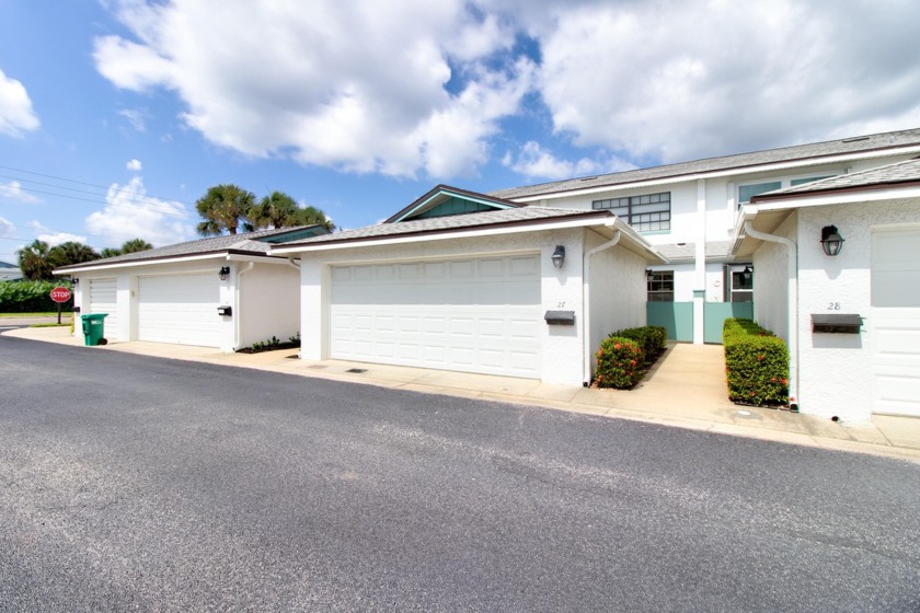 Just steps away from Paradise Beach, this townhouse is a great - Beach Townhome/Townhouse for sale in Indialantic, Florida on Beachhouse.com