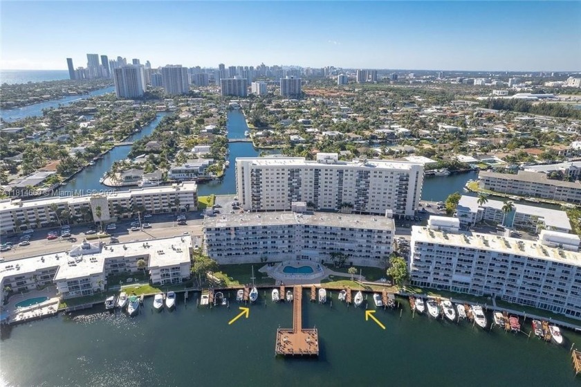 Special opportunity to own a one-of-a-kind end unit sold fully - Beach Condo for sale in Hallandale Beach, Florida on Beachhouse.com