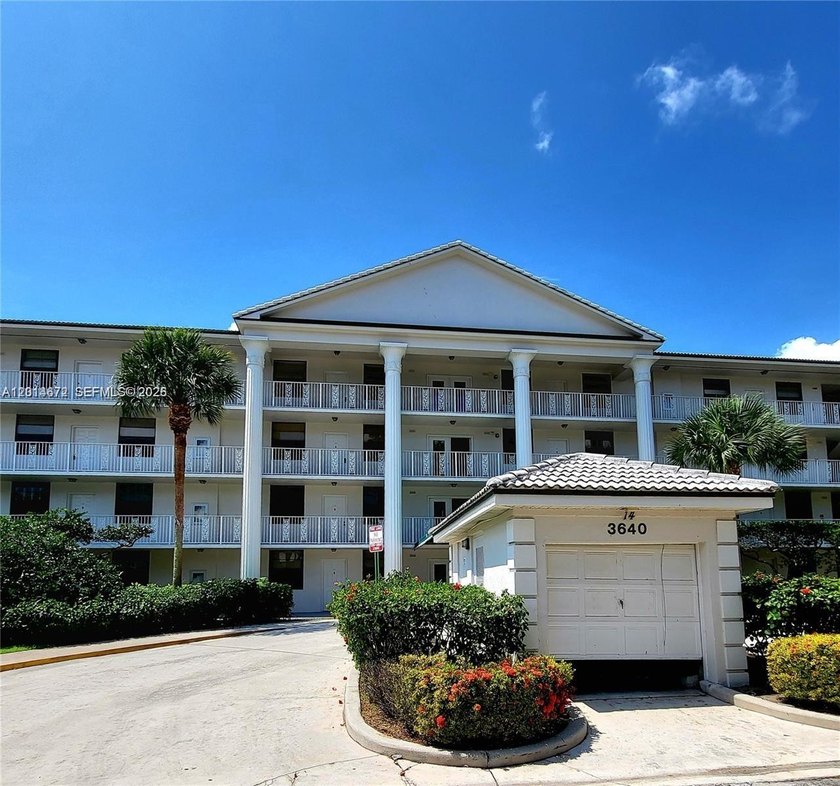 This amazing 2/2 condo in the *Land of the Presidents* gated - Beach Condo for sale in West Palm Beach, Florida on Beachhouse.com