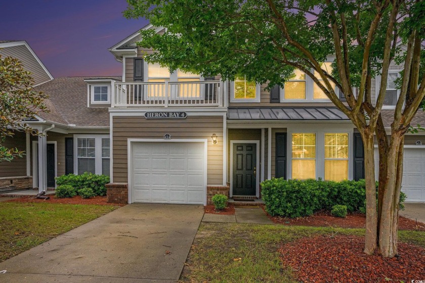 A very well maintained 3 bedroom 2 1/2  bathroom townhouse with - Beach Condo for sale in North Myrtle Beach, South Carolina on Beachhouse.com