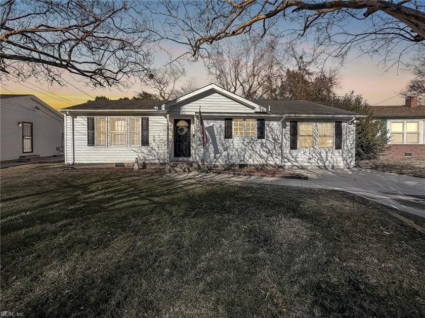 Take a look at this charming 3 bedroom, 1.5 bath ranch! This - Beach Home for sale in Chesapeake, Virginia on Beachhouse.com