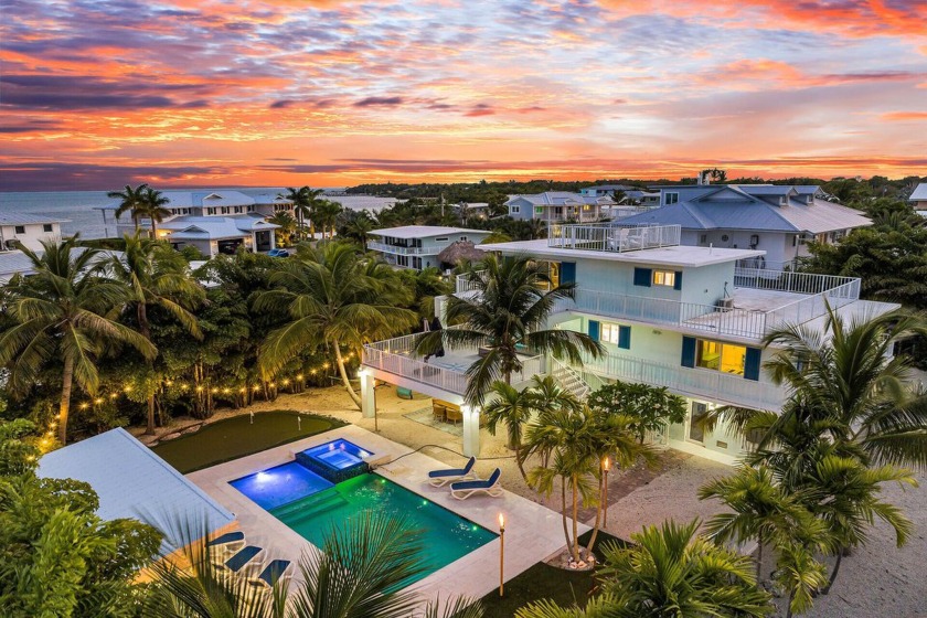EXQUISITE OCEAN VIEW POOL HOME!  Welcome to Tut's Cay, a - Beach Home for sale in Plantation Key, Florida on Beachhouse.com