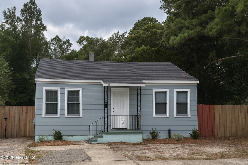 Investors or First Time Home Buyers Take note! Affordable and - Beach Home for sale in Wilmington, North Carolina on Beachhouse.com