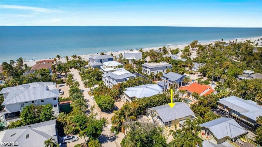 Looking for a *True* Captiva Beach cottage with conforming - Beach Home for sale in Captiva, Florida on Beachhouse.com