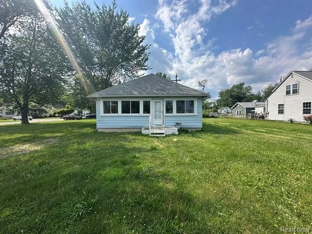 Charming Home Near Lake Erie - Includes Extra Lot!

Welcome to - Beach Home for sale in Monroe, Michigan on Beachhouse.com