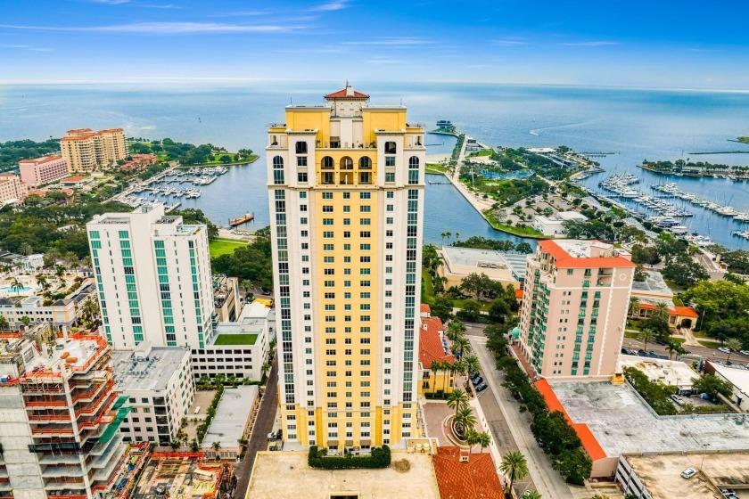 On the 24th floor of Parkshore is 2404 with unobstructed - Beach Condo for sale in St. Petersburg, Florida on Beachhouse.com