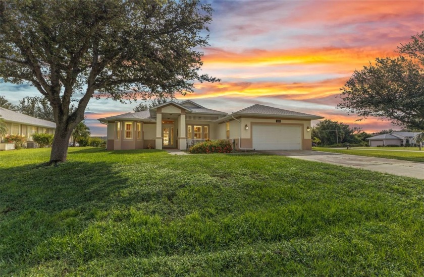 Stunning Deep Creek Residence on Private Cul-de-Sac and Move-In - Beach Home for sale in Punta Gorda, Florida on Beachhouse.com