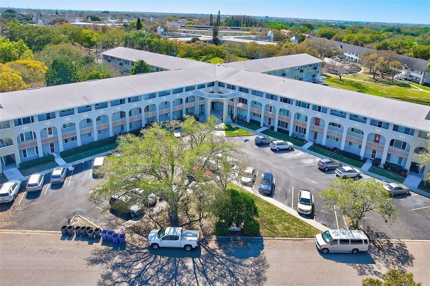Updated and spacious *GRANDE* model offering 1,725 sq. ft. in - Beach Condo for sale in Clearwater, Florida on Beachhouse.com