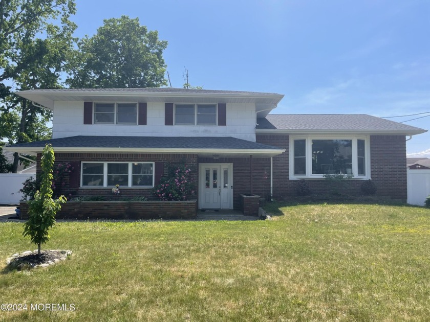 Must See! Beautifully updated 3 bedroom  2.5 bath ground entry - Beach Home for sale in Forked River, New Jersey on Beachhouse.com