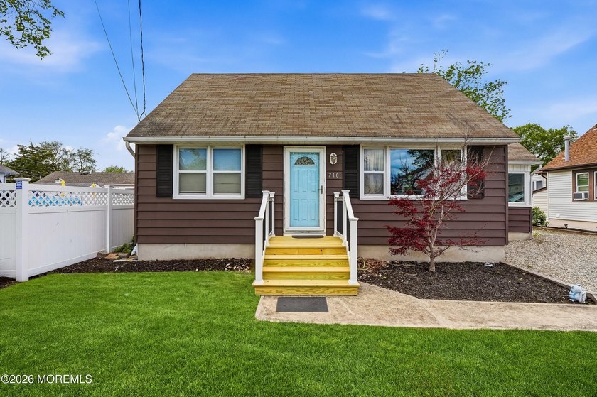 Updated and charming 3 bedroom, 2 full bathroom Cape on a quiet - Beach Home for sale in Ocean Gate, New Jersey on Beachhouse.com