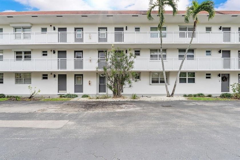 Welcome to your perfect retreat at 4025 N Federal Highway - Beach Condo for sale in Oakland Park, Florida on Beachhouse.com