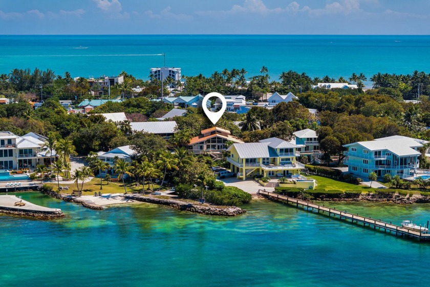 Open Bay Views, Boat Dockage and more... all in the Heart of - Beach Home for sale in Upper Matecumbe Key, Florida on Beachhouse.com