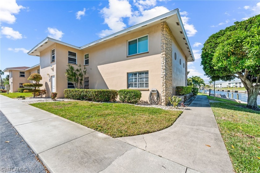 First floor water front condo that has been updated, and - Beach Condo for sale in Cape Coral, Florida on Beachhouse.com