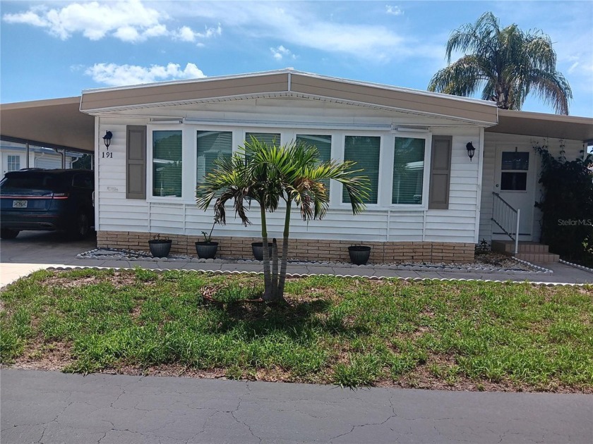 Come home to this tastefully-furnished, well-maintained spacious - Beach Home for sale in Osprey, Florida on Beachhouse.com