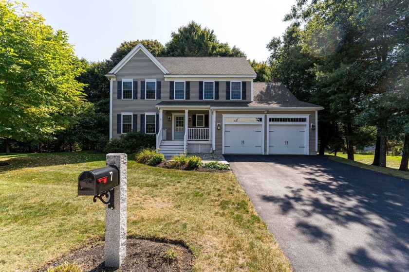 Beautiful Yet Functional Floor Plan! This 4-bedroom, 2.5-bath - Beach Home for sale in Hampton, New Hampshire on Beachhouse.com