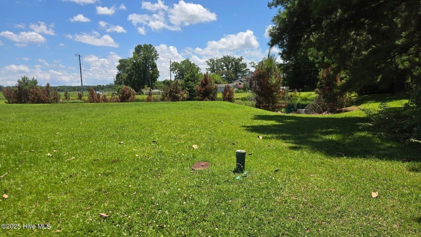 Situated in the sought-after Brices Creek Harbour community - Beach Lot for sale in New Bern, North Carolina on Beachhouse.com