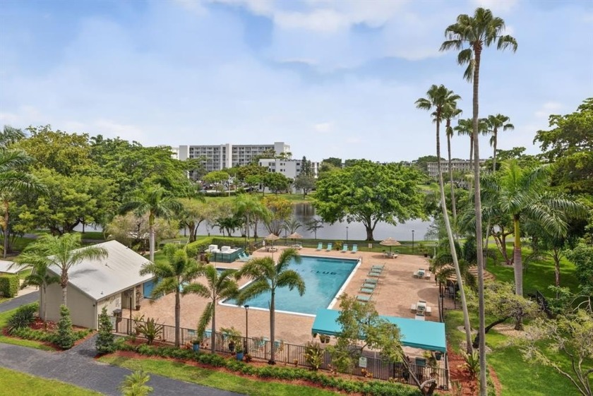 WHAT A VIEW! Beautiful Fully Renovated Kitchen & Baths - Beach Condo for sale in Pompano Beach, Florida on Beachhouse.com