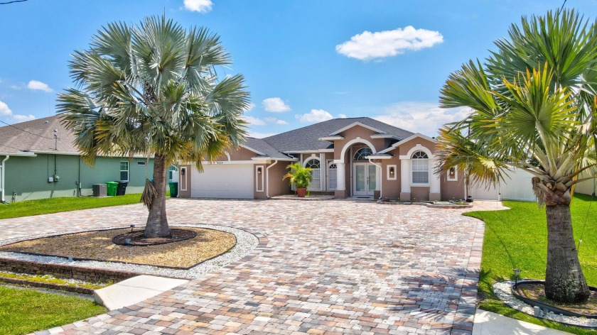 Gorgeous 4-bedroom, 3 bath pool home on a private oversize - Beach Home for sale in Port Saint Lucie, Florida on Beachhouse.com