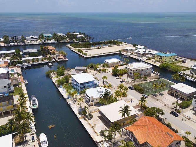 INVESTORS! Fabulous Port Largo contemporary and charming 2-story - Beach Home for sale in Key Largo, Florida on Beachhouse.com